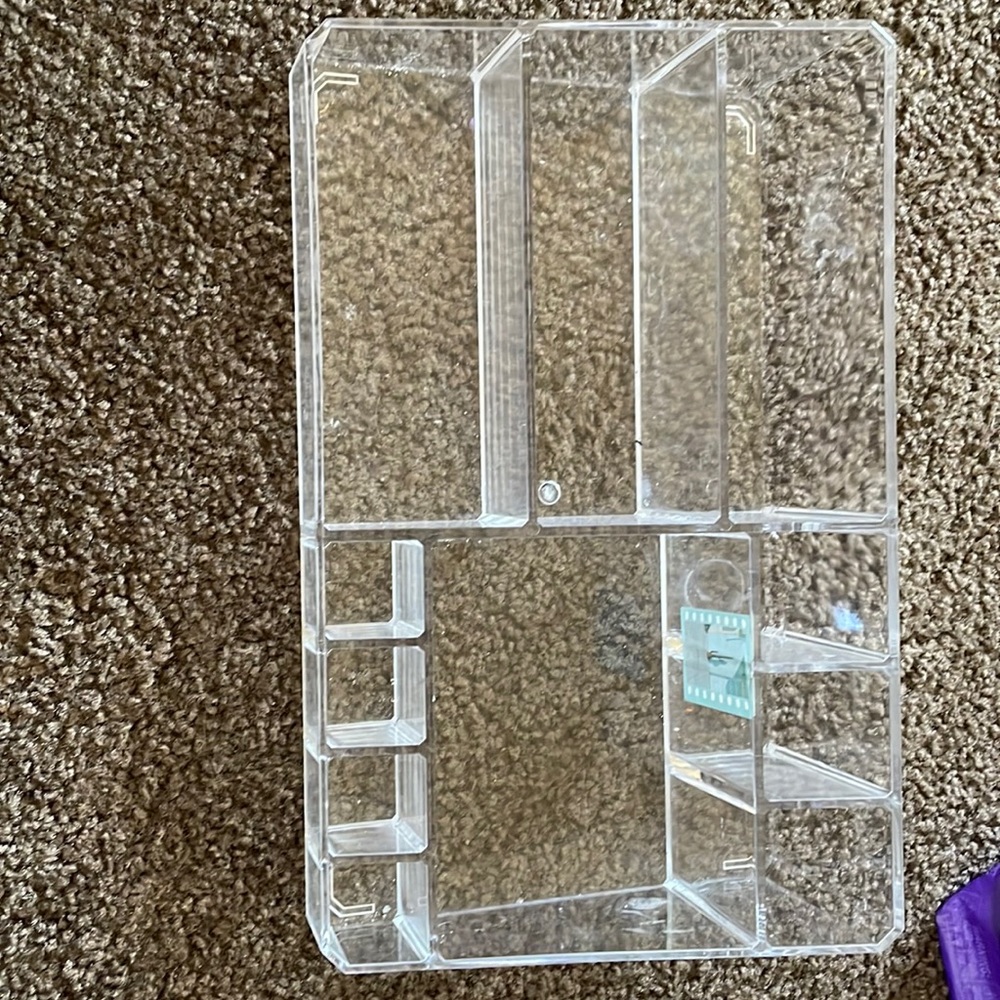 Acrylic organizer